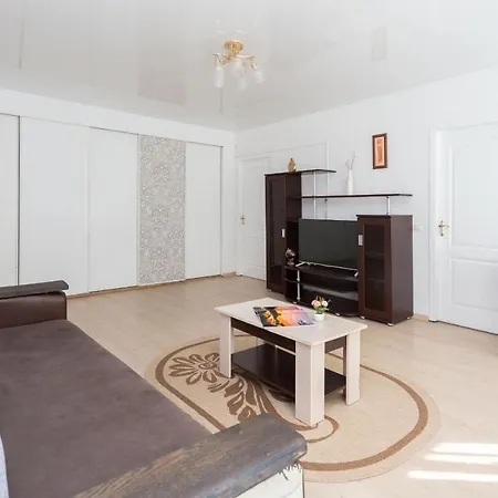 Apartments On Karla Marksa Апартаменти