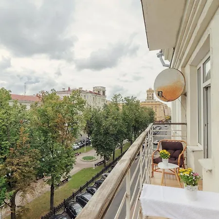Apartments On Karla Marksa Апартаменти *