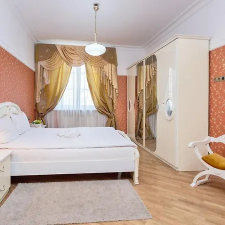 Апартаменти Apartments On Karla Marksa Мінськ